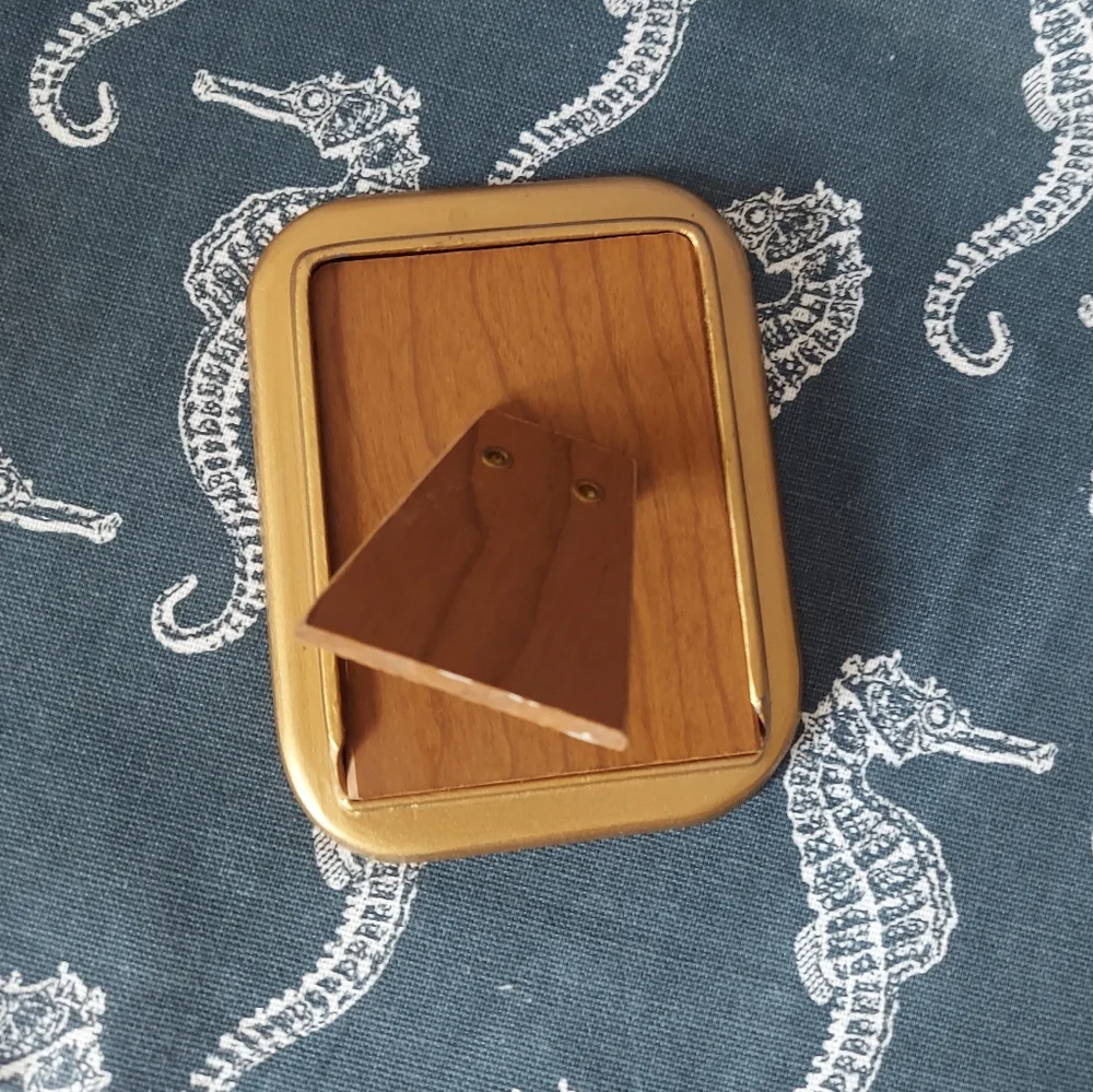 Peter Rabbit Picture Frame - Picture 8 of 9